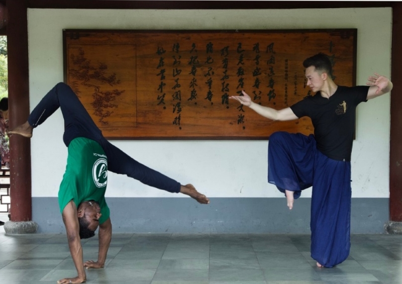 Conexão China – A capoeira encontra o kung fu Capoeira Portal Capoeira